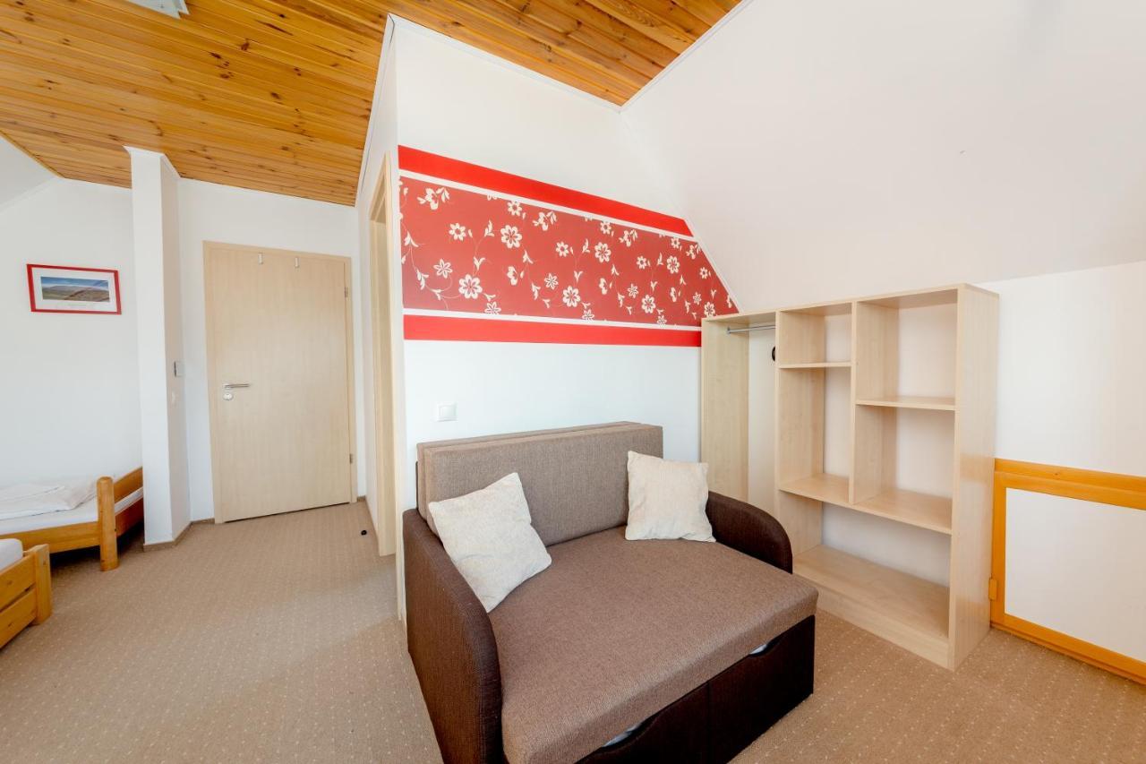 Hotel Rozmaring Vendeghaz Zengővárkony Exteriér fotografie